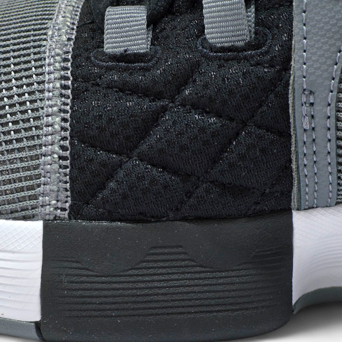 Tenis Hombre Basquetbol 28.5 Edicion LeBron James WITNESS VIII 8 Nike GRIS FB2239-004